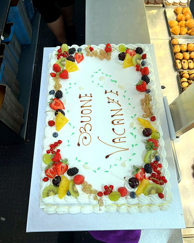 Torta alla frutta per una festa